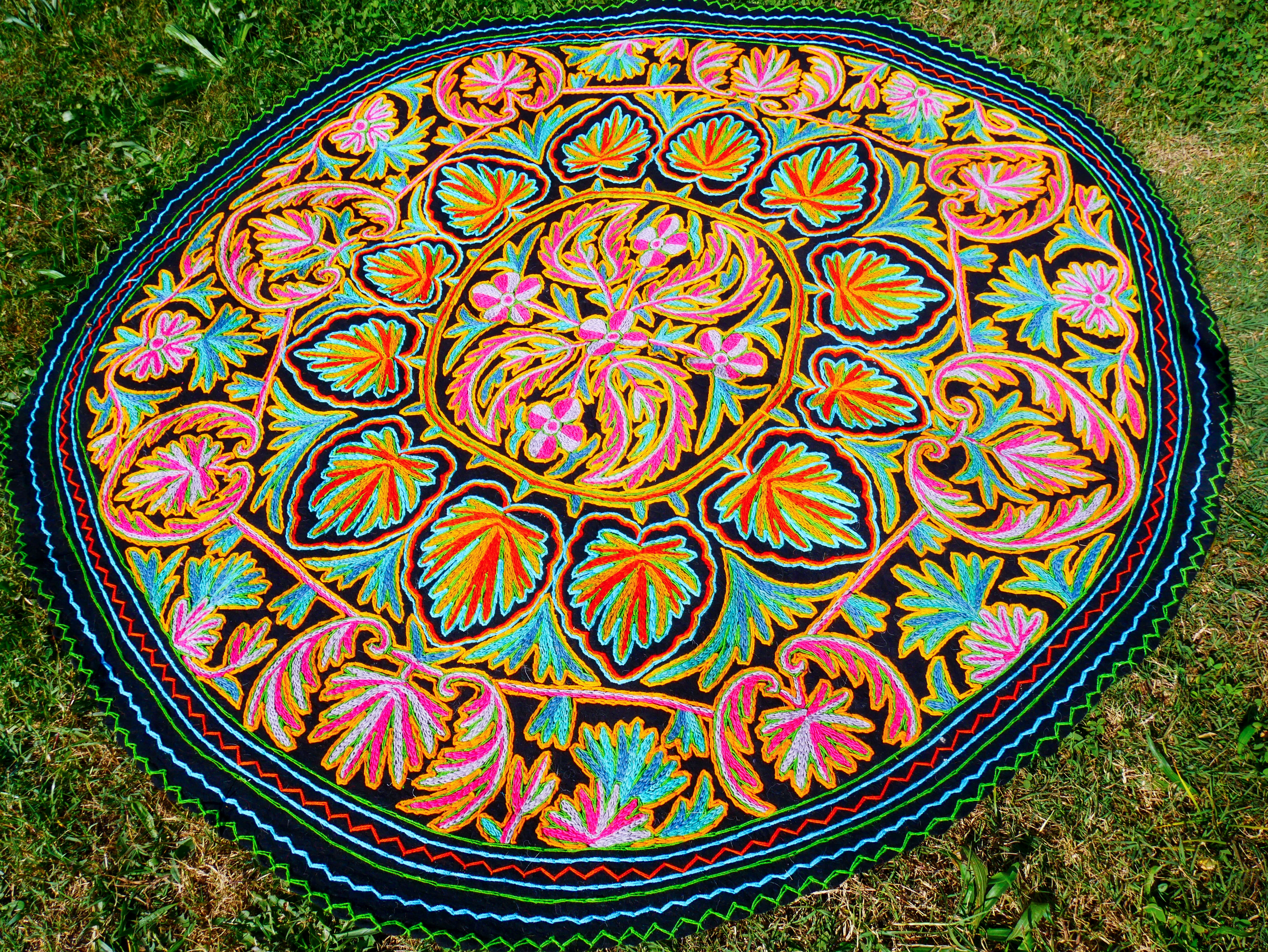 Round Wool Rug 5ft “Charcoal & Pink Mandala” | Hand-Felted Namda | Boho Kashmir Floor Art