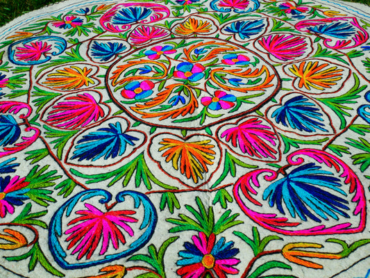 Round rug 6 ft boho wool rug "Namda" from Kashmir hand felted and embroidered