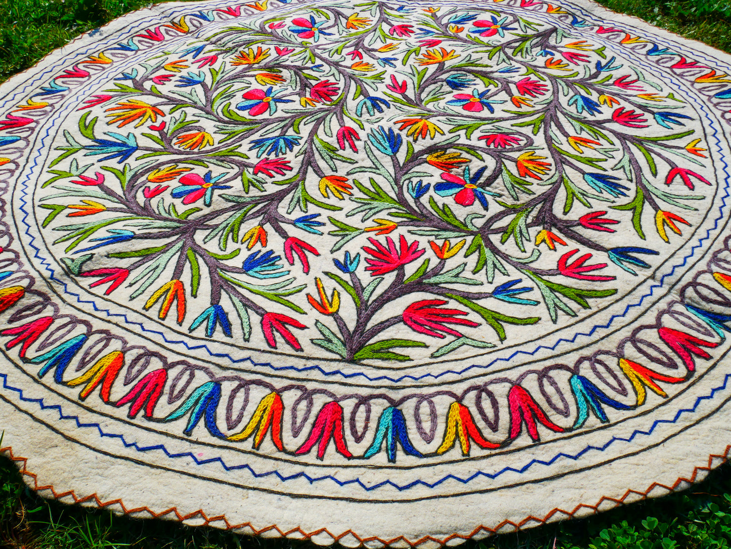 Boho wool rug "Namda" from Kashmir hand felted and embroidered 6ft round