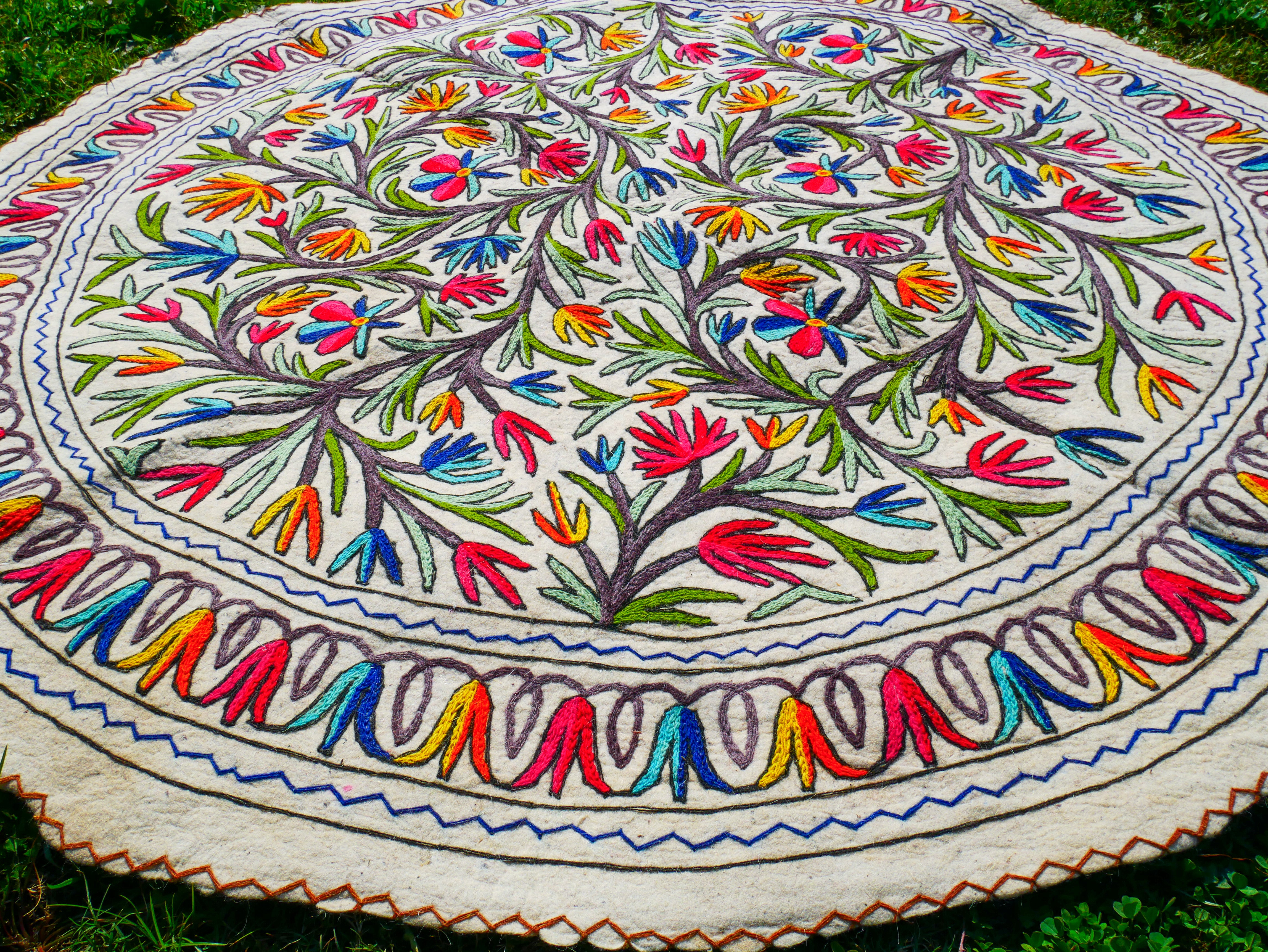 Round Wool Rug 6ft | Boho Namda From Kashmir | Hand-Felted & Embroidered Area Carpet