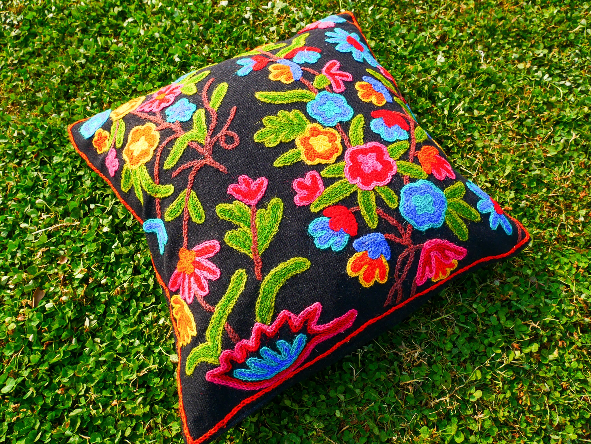 Fundas de cojín Crewel de Cachemira coloridas: Hechas a mano por artesanos 16x16 pulgadas