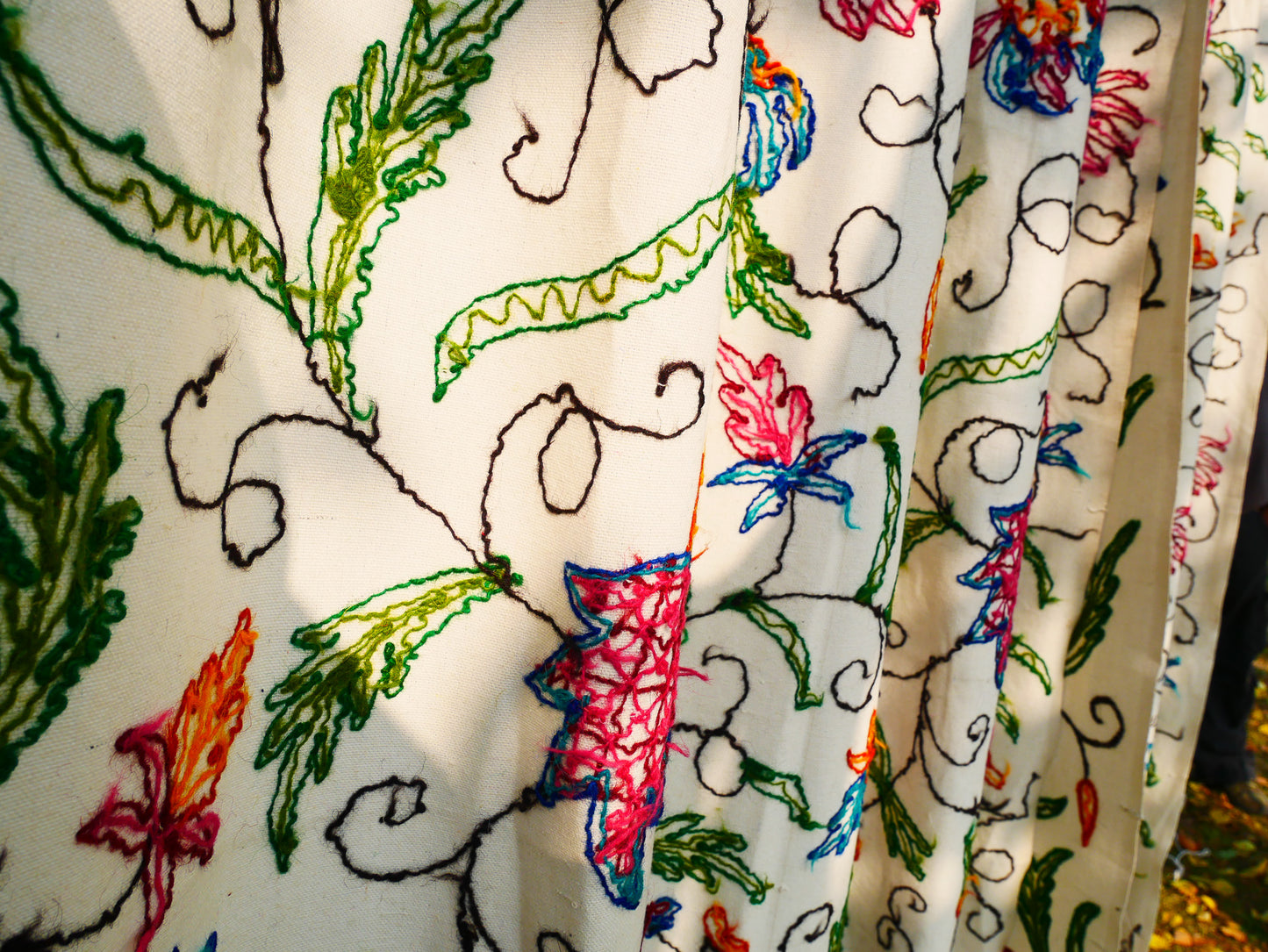 Kashmiri Embroidery curtain - Hand embroidered Flower curtains - cotton and wool bedroom curtain- Boho style