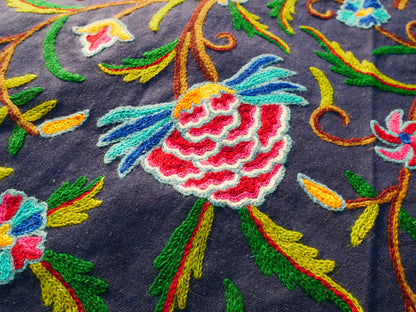 Böhmische Luxusbettwäsche "Dream of Kashmir" handbesticktes Betttuch