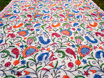 Böhmische Bettwäsche – luxuriöse indische Bettüberwürfe | Kashmir Crewel-Stickerei - bunte Tagesdecke, florales Design