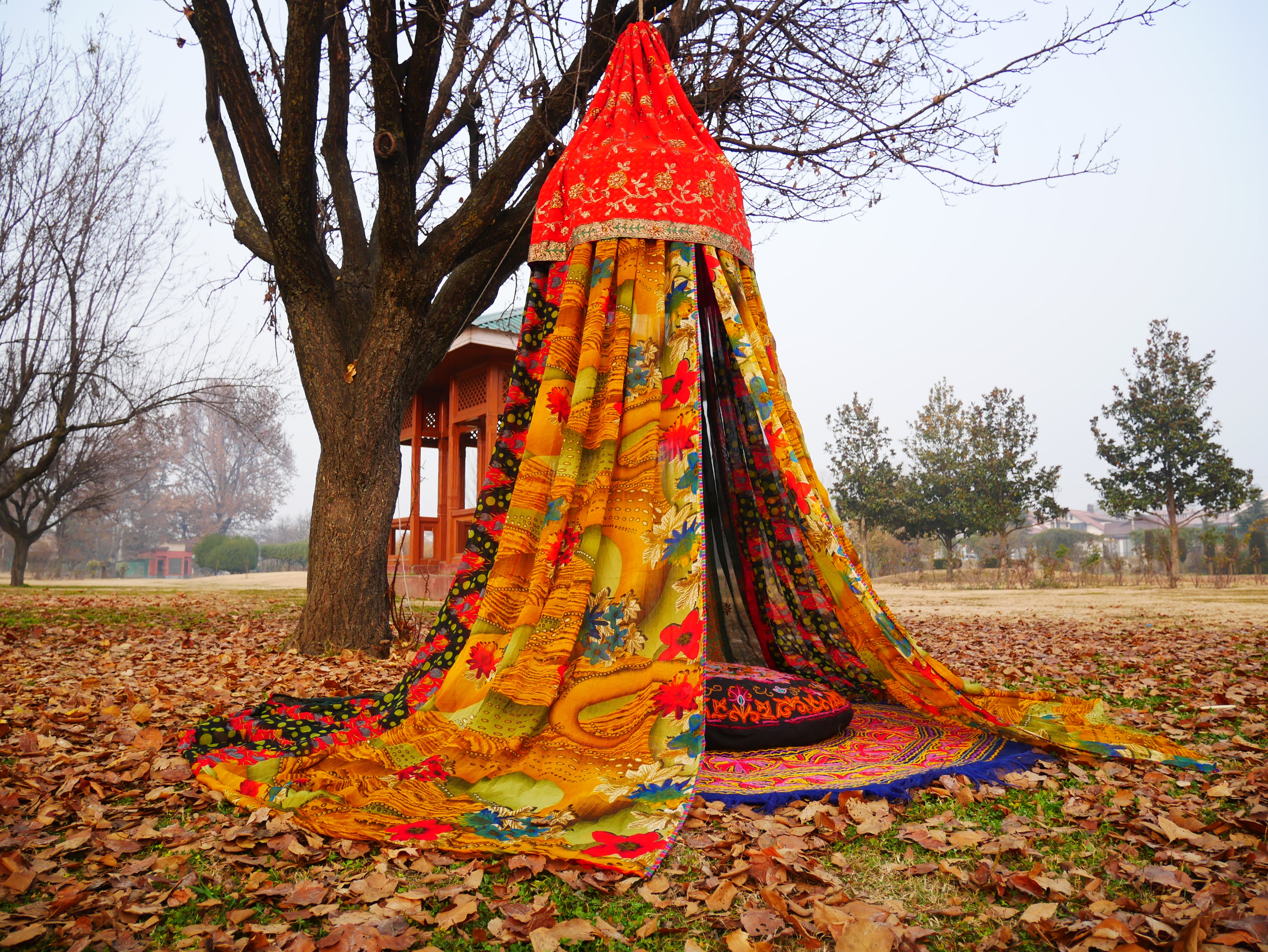 Round canopy Saree tent - bed canopy  | Shanti baldachin for Meditation Spaces or Reading nooks