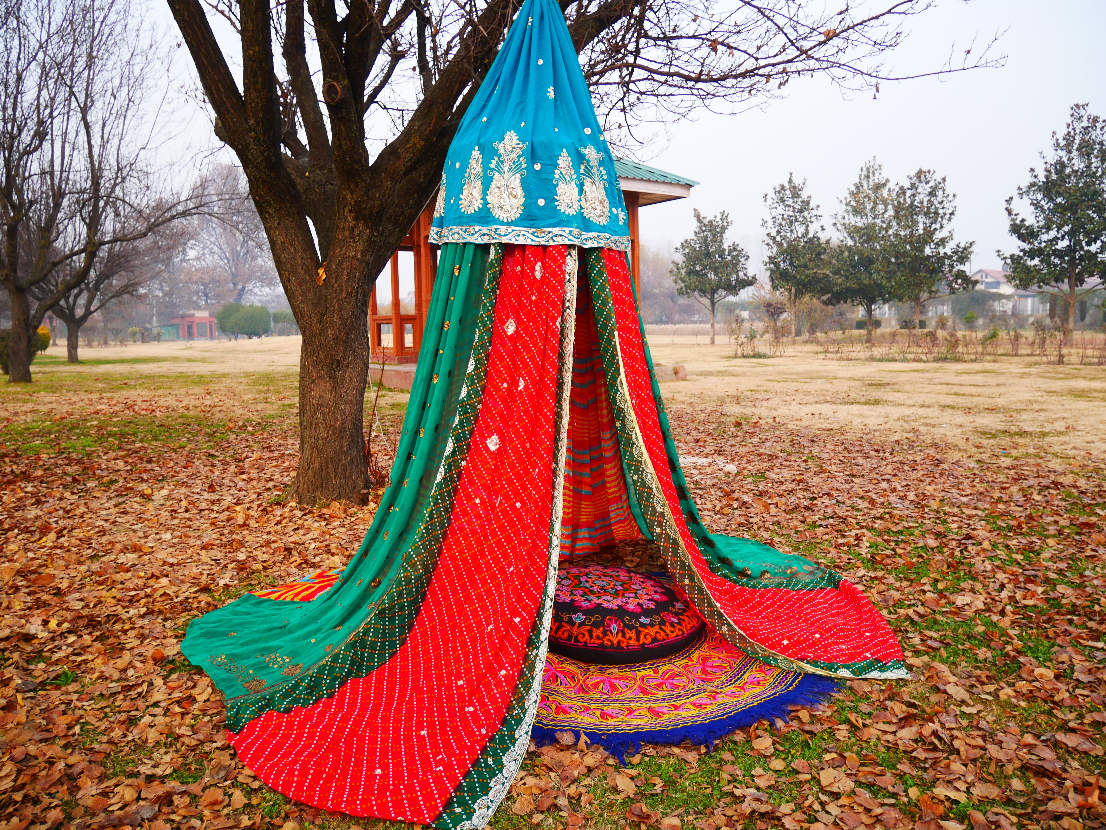 Dosel boho Tienda Saree - dosel de cama | decoración hippie - Baldaquino Shanti para espacios de meditación o rincones de lectura