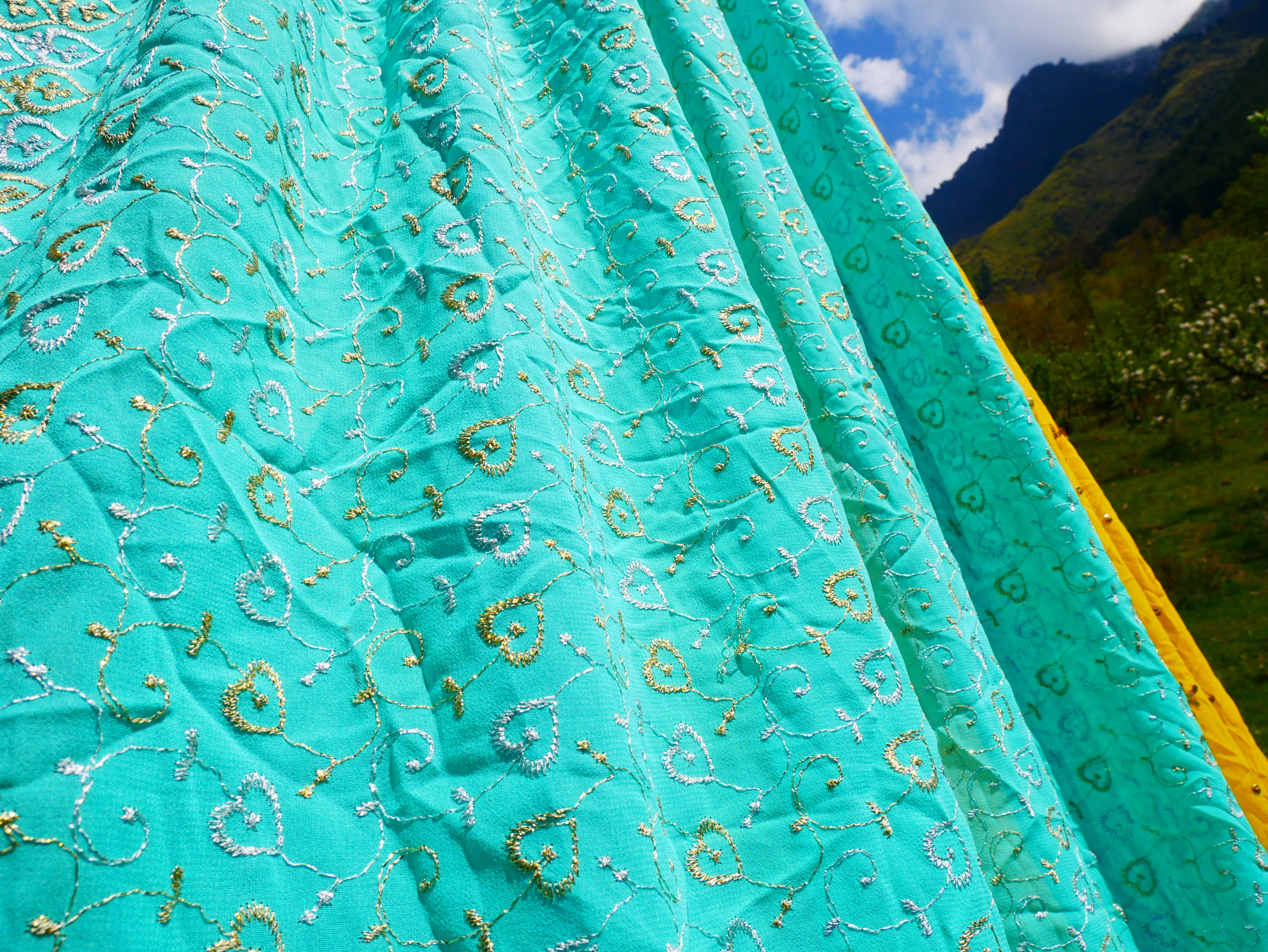 Tienda de sari, baldaquino indio - dosel de cama bohemio | telón de fondo para bodas bohemias - decoración hippie - zona de asientos en el suelo | sala de meditación - baldaquino Shanti