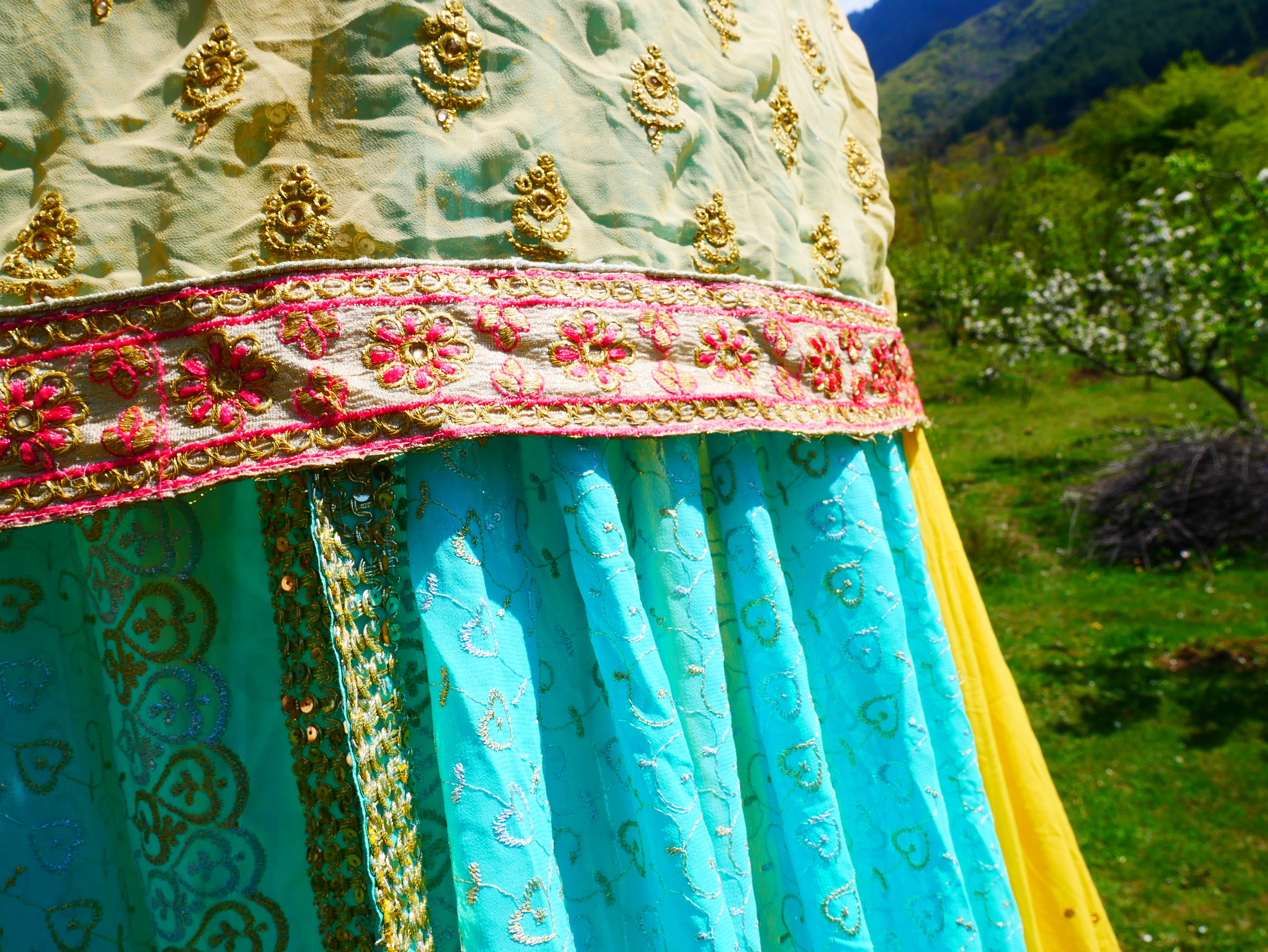 Tienda de sari, baldaquino indio - dosel de cama bohemio | telón de fondo para bodas bohemias - decoración hippie - zona de asientos en el suelo | sala de meditación - baldaquino Shanti