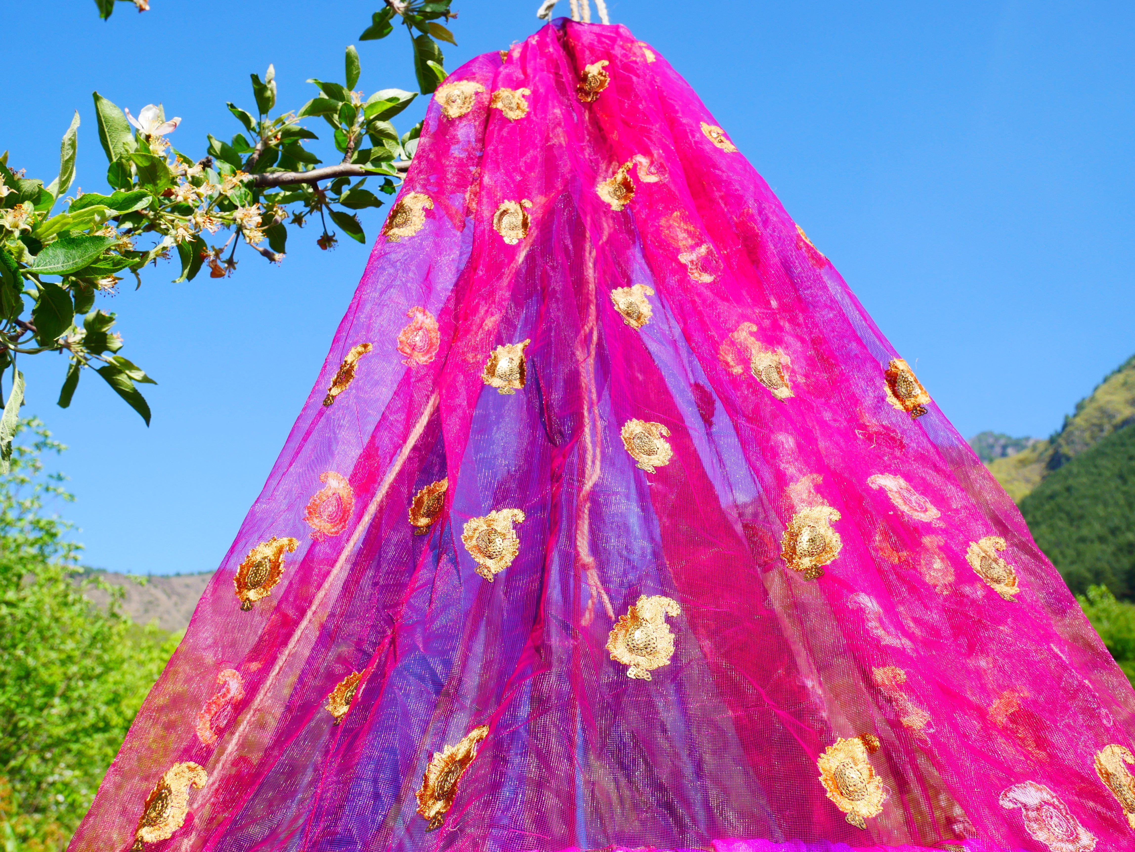 Saree canopy - indoor tent - bed canopy | bohemian wedding backdrop | meditation room - reading nook