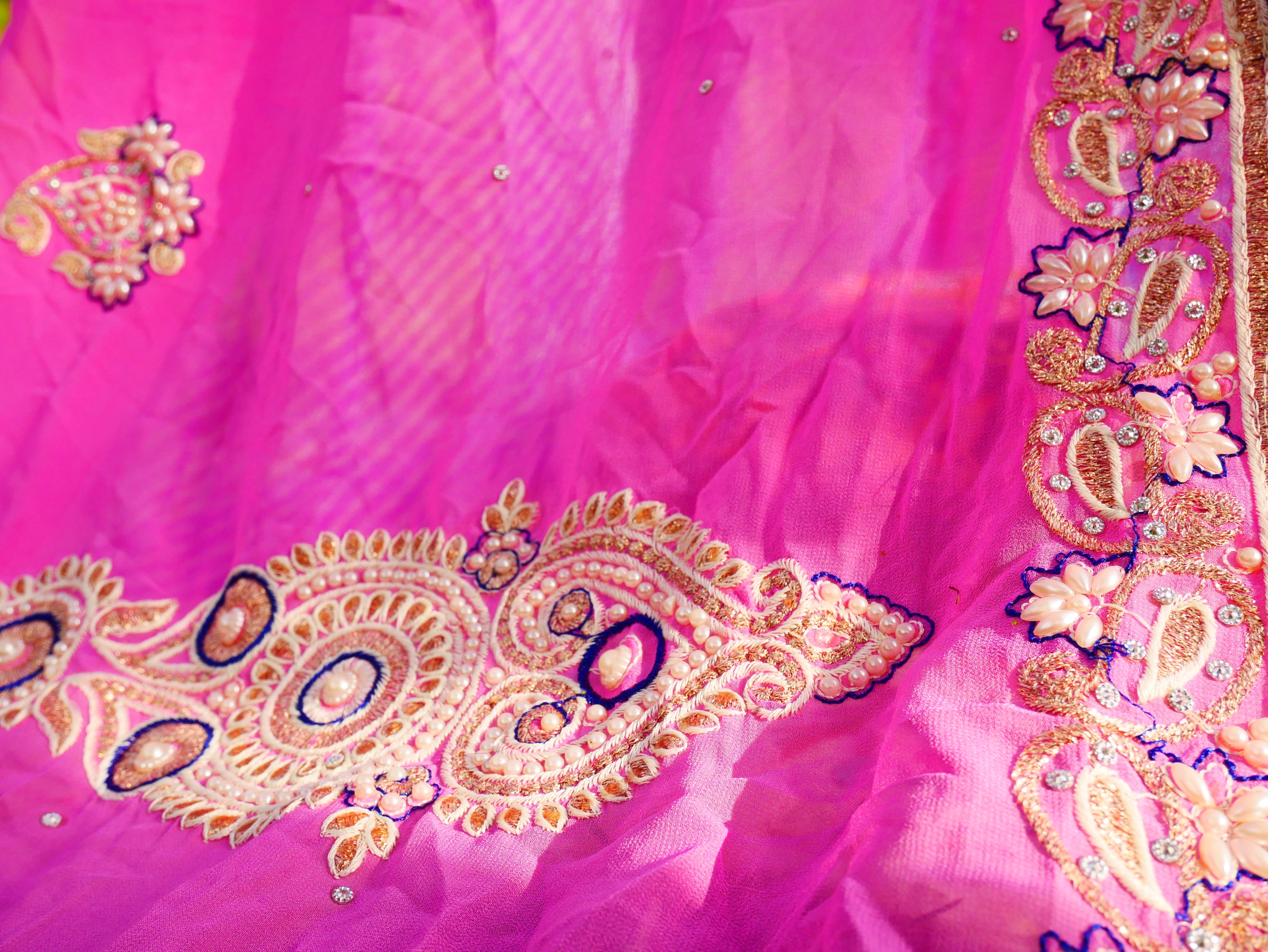 Boho Baldachin - Saree Zelt - Betthimmel | böhmische Hochzeitskulisse – Hippie-Dekor – Sitzbereich auf dem Boden | Meditationsraum - Shanti-Baldachin