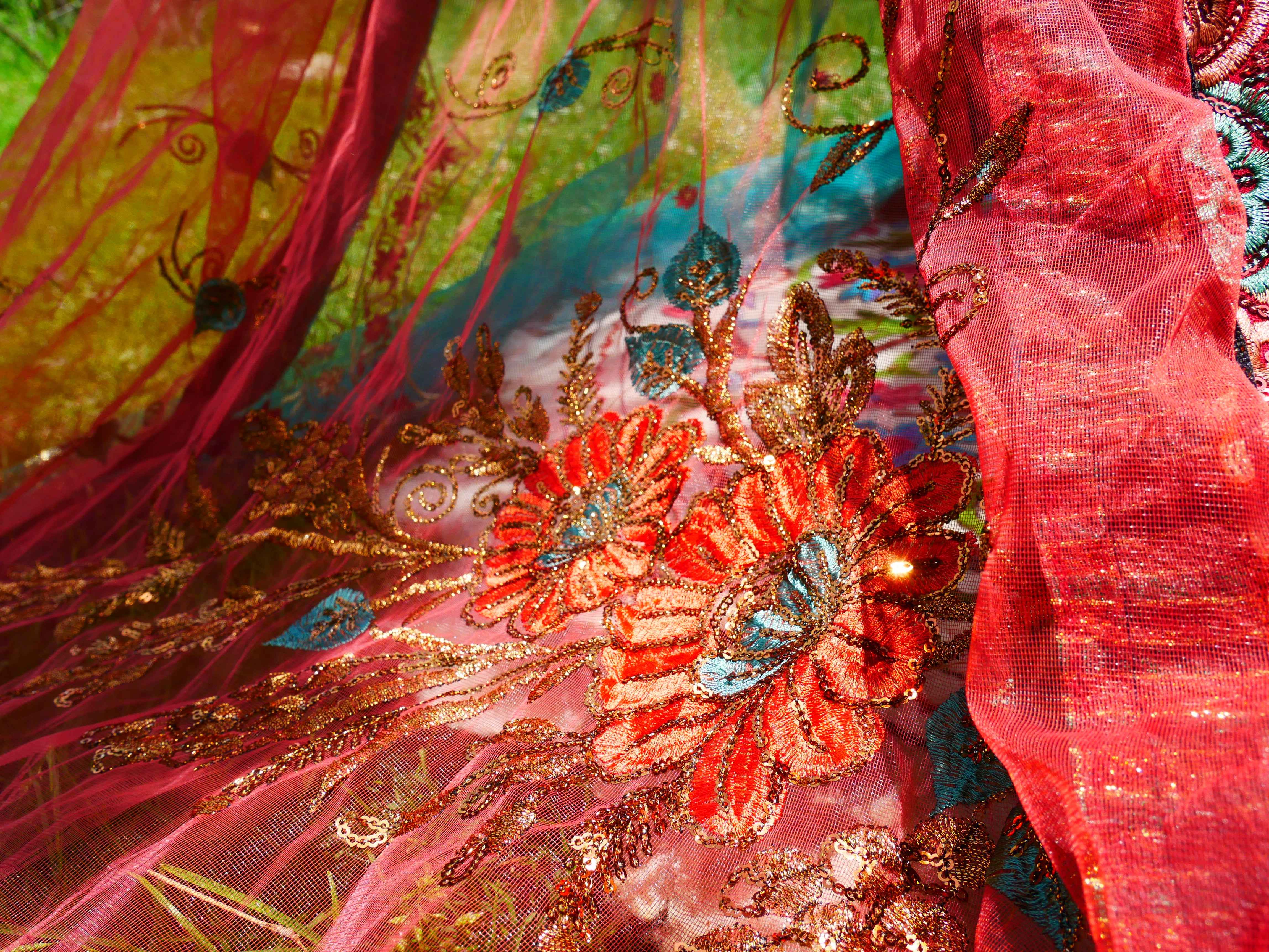Kashmiri Canopy Saree tent - Bed Canopy | Shanti baldachin for Meditation Spaces or Kids play tent