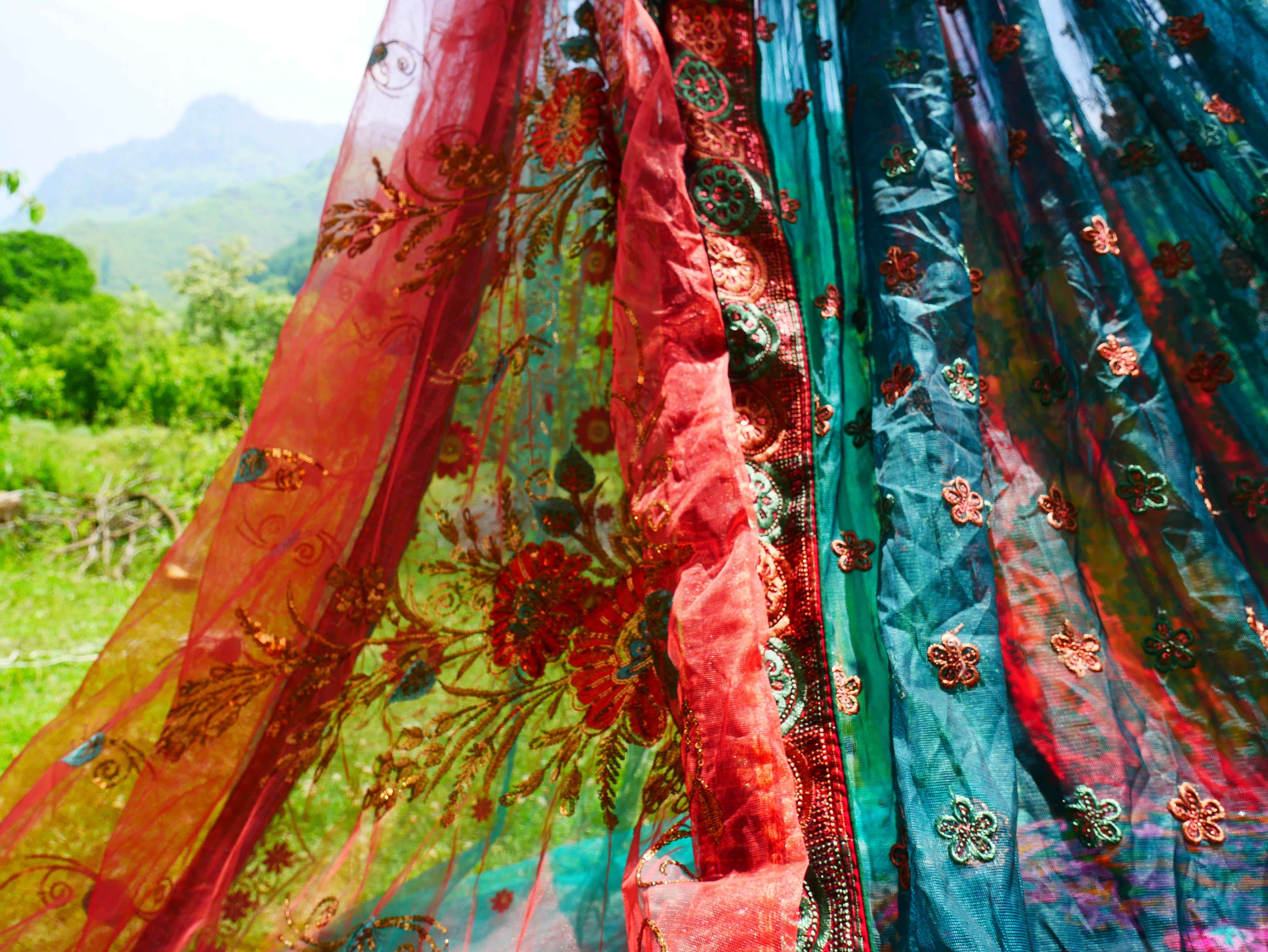 Kashmiri Canopy Saree tent - Bed Canopy | Shanti baldachin for Meditation Spaces or Kids play tent