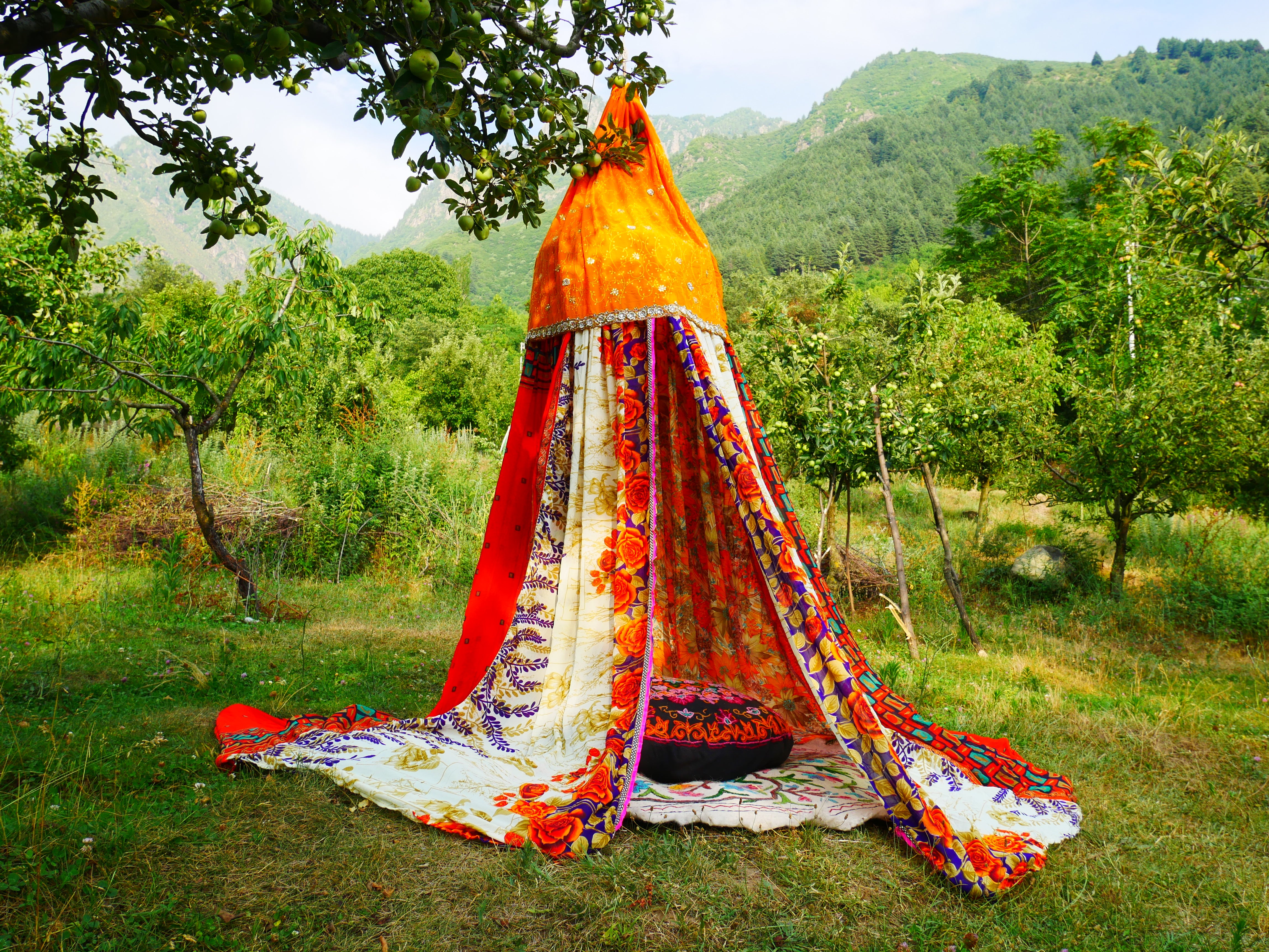 Kashmiri Canopy Saree tent - Bed Canopy  | Festival or Glamping decor - Shanti baldachin for Meditation Spaces