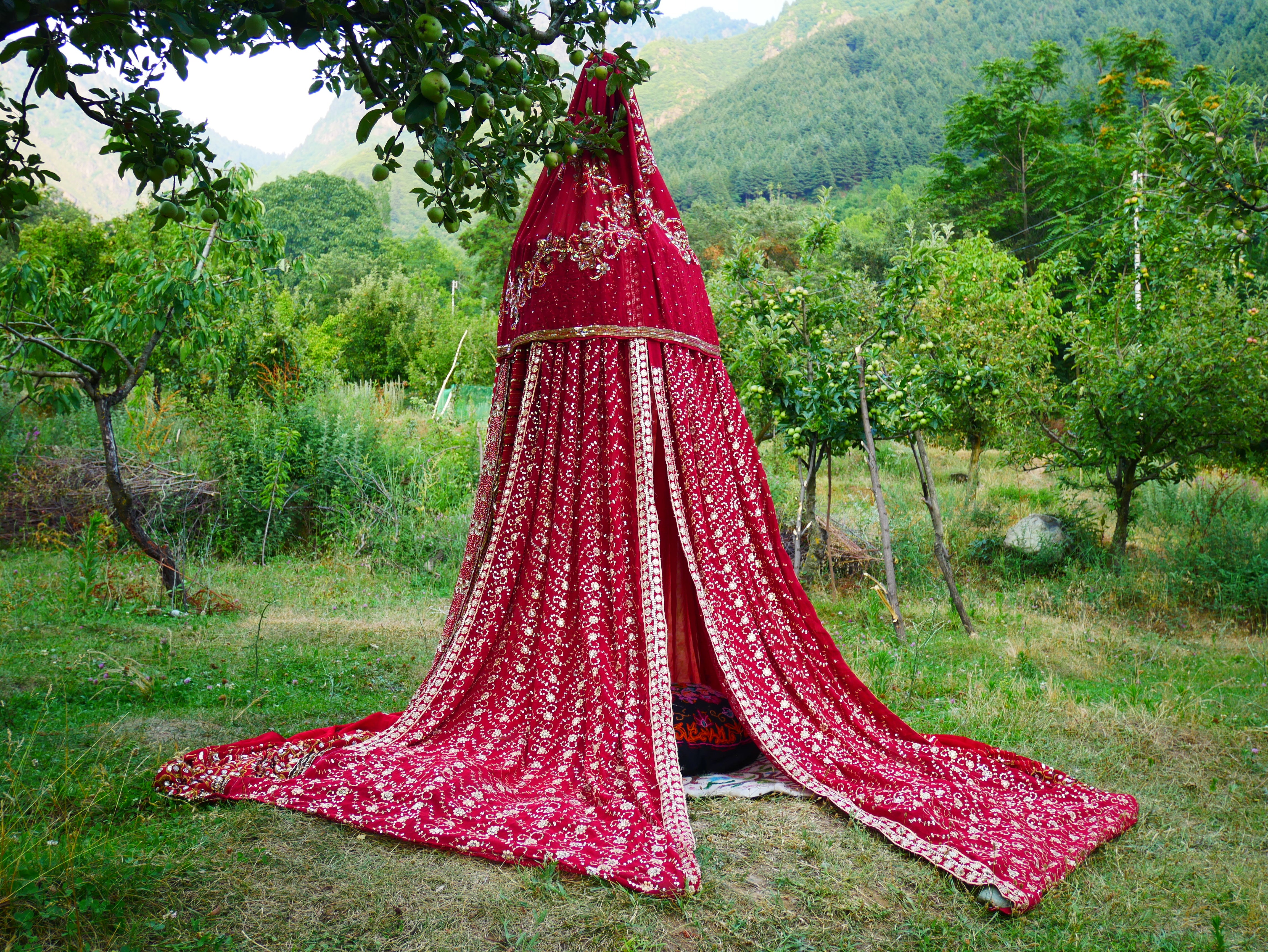Embroidery canopy - Wedding Saree tent - bed canopy  | hippie decor - Shanti baldachin