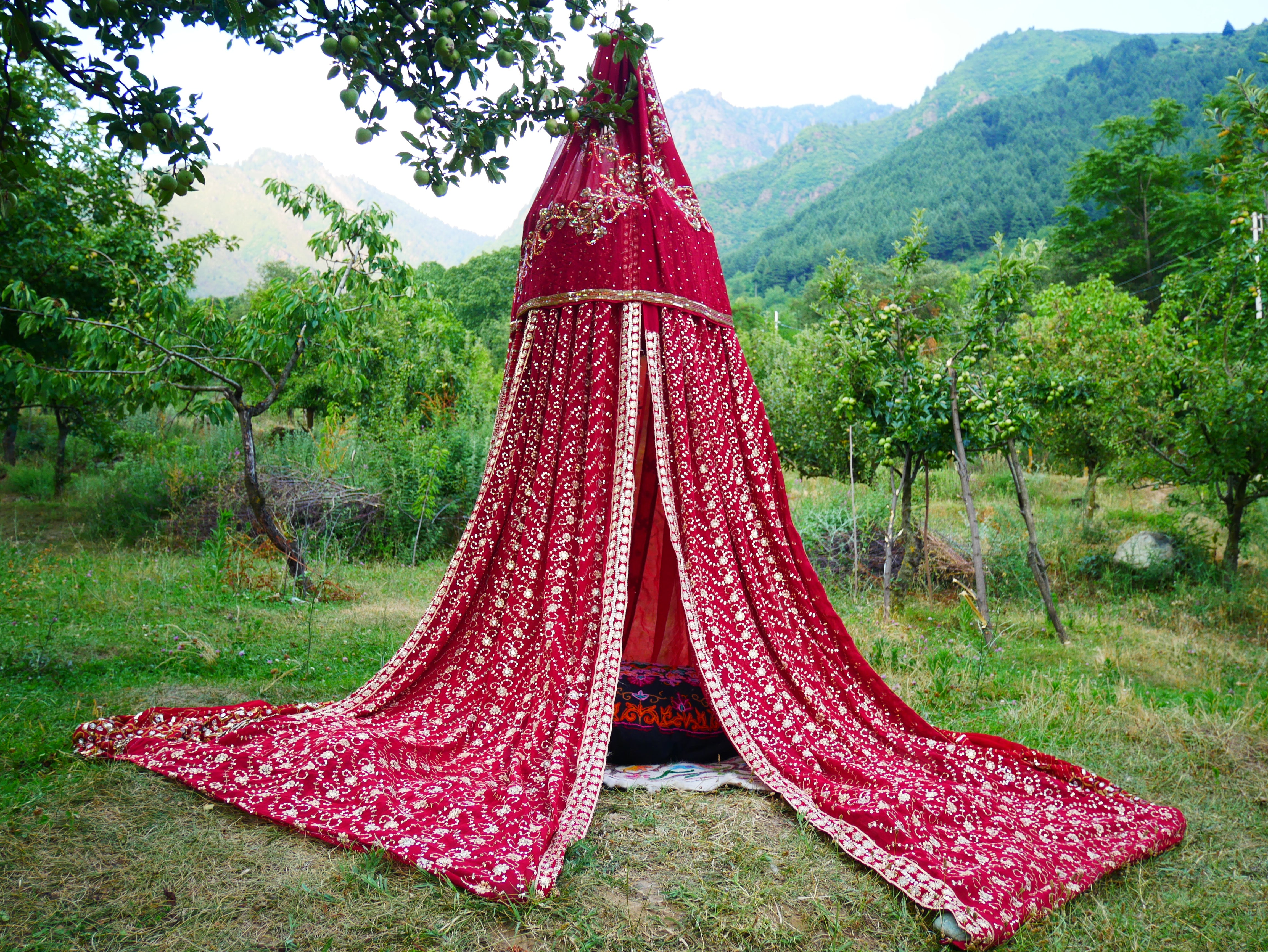 Embroidery canopy - Wedding Saree tent - bed canopy  | hippie decor - Shanti baldachin