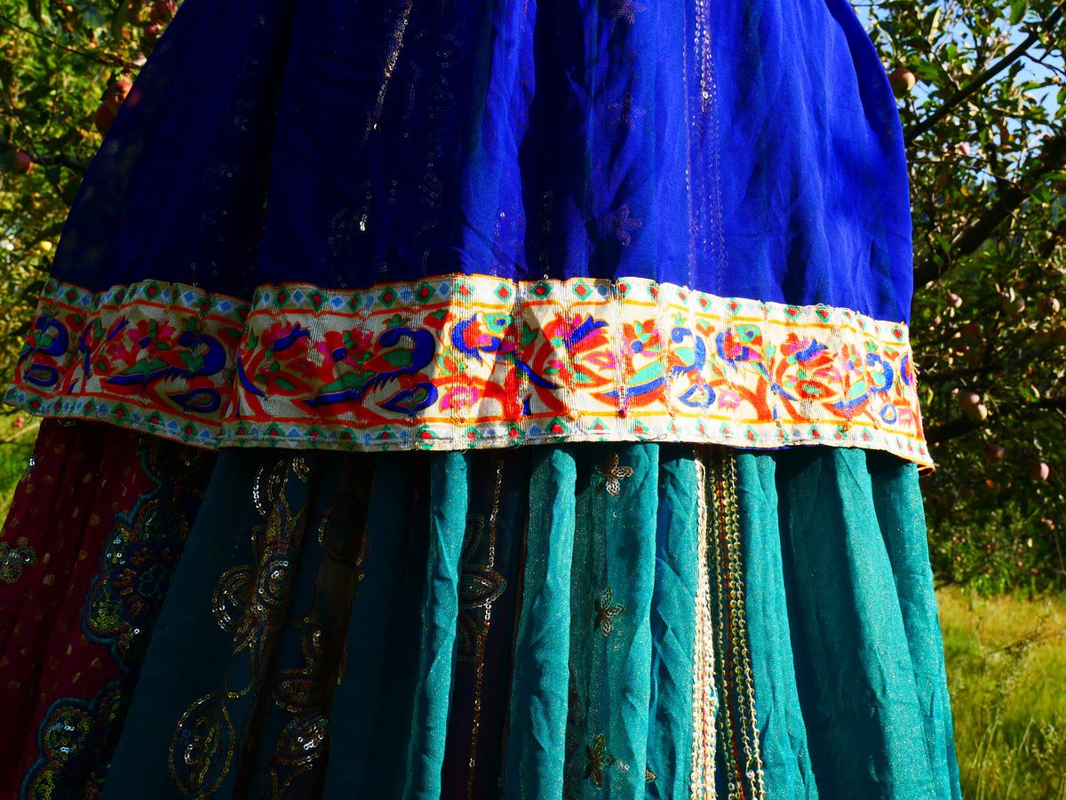 Boho Baldachin - Saree Zelt - Betthimmel | böhmische Hochzeitskulisse – Hippie-Dekor – Sitzbereich auf dem Boden | Meditationsraum - Shanti-Baldachin
