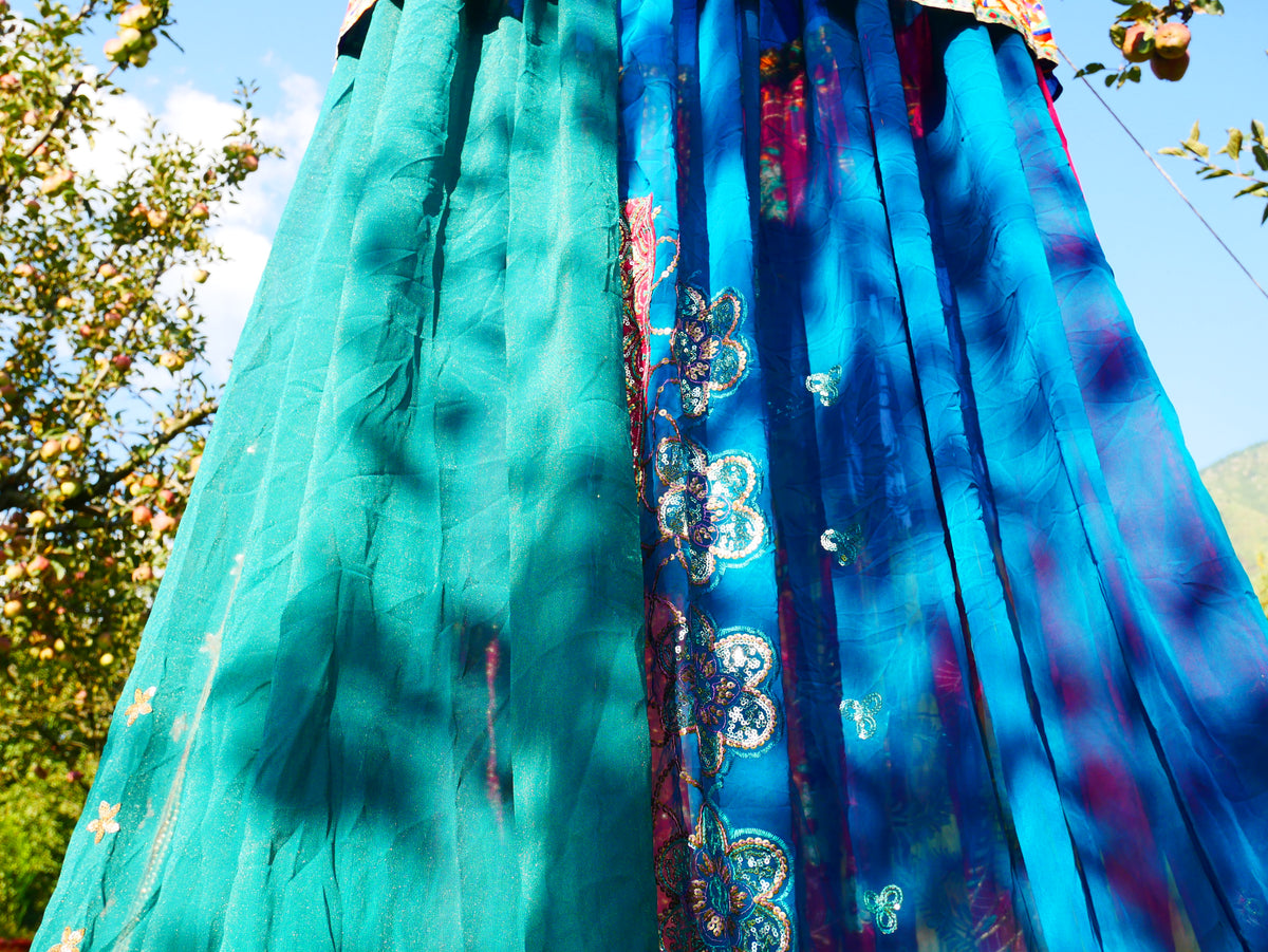 Boho Baldachin - Saree Zelt - Betthimmel | böhmische Hochzeitskulisse – Hippie-Dekor – Sitzbereich auf dem Boden | Meditationsraum - Shanti-Baldachin