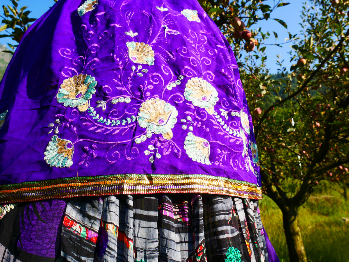 Boho Baldachin - Saree Zelt - Betthimmel | böhmische Hochzeitskulisse – Hippie-Dekor – Sitzbereich auf dem Boden | Meditationsraum - Shanti-Baldachin
