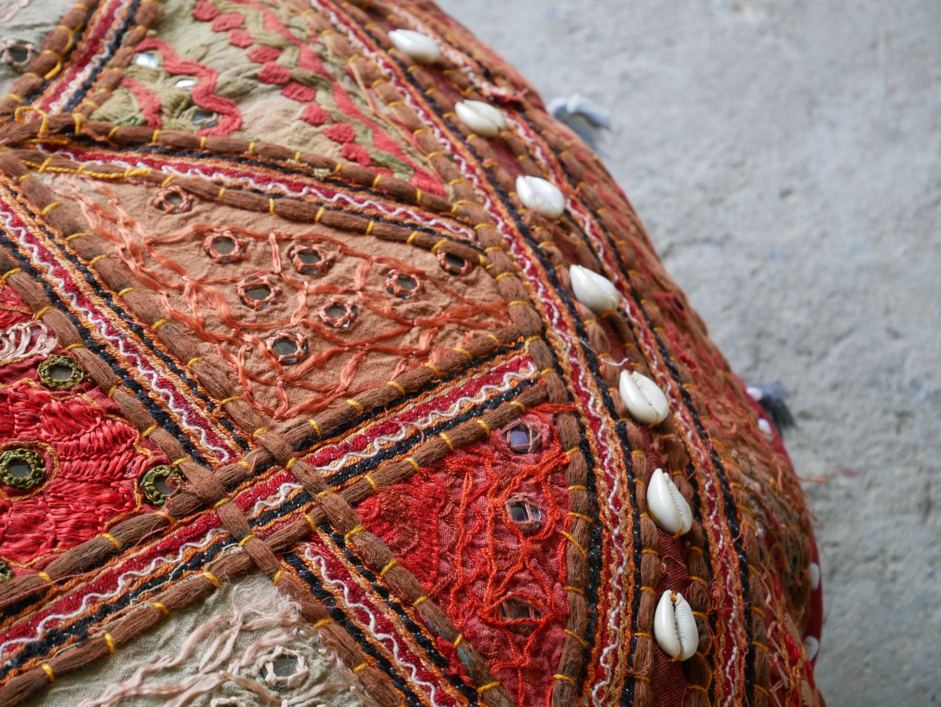 Round floor cushion "Bohemian Masala" round meditation cushion - Indian floor seating - The Shanti Home