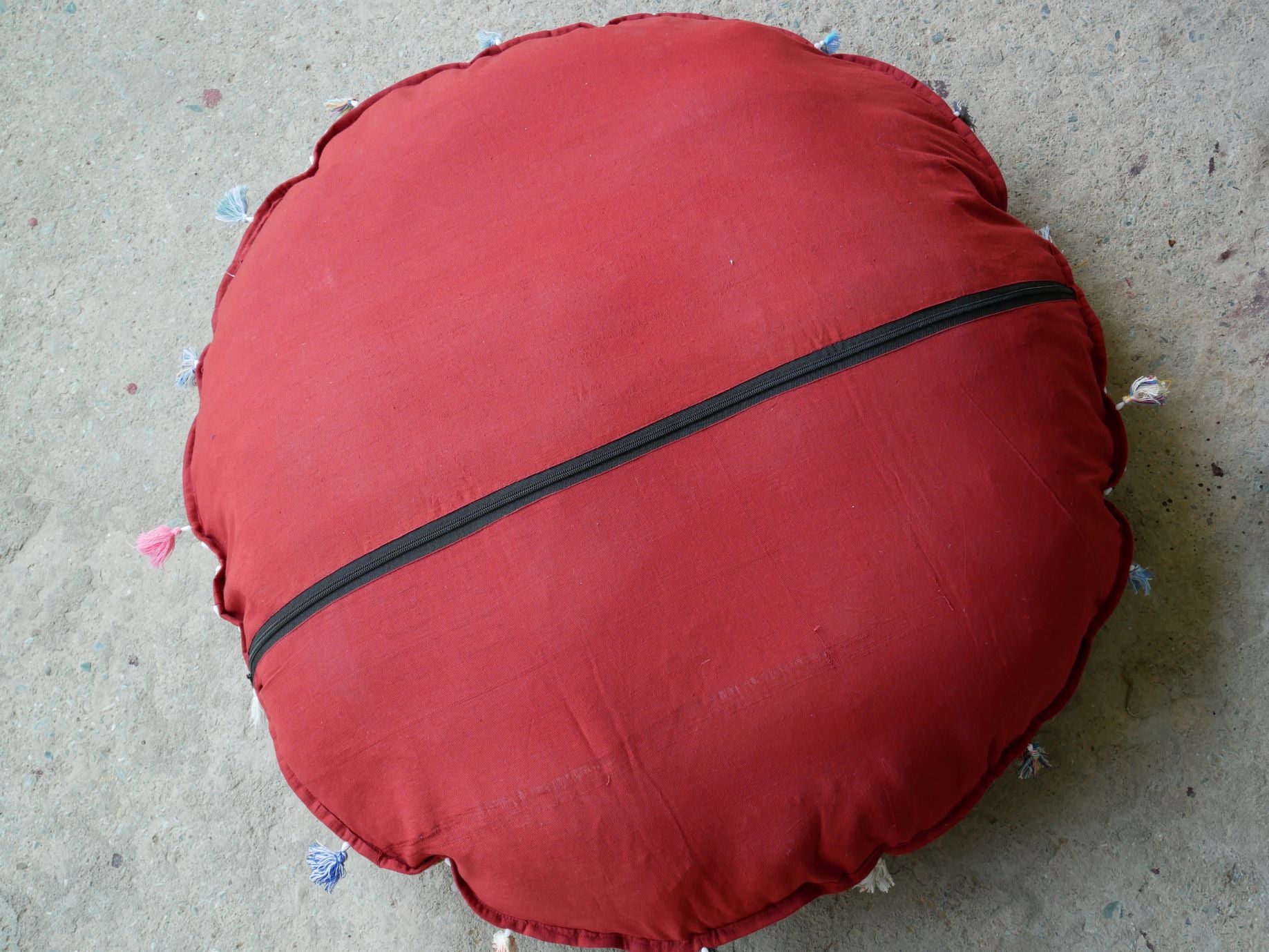 Round floor cushion "Bohemian Masala" round meditation cushion - Indian floor seating - The Shanti Home