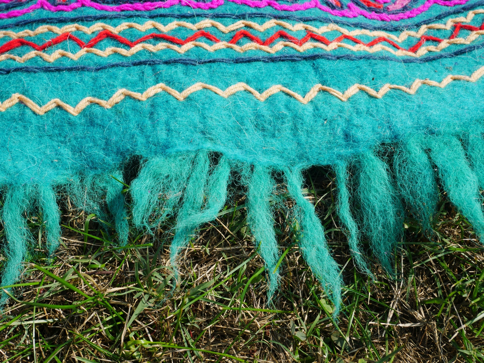 Kashmiri Namda rug 5ft - Mandala wool rug - boho area rug handfelted and embroidered - The Shanti Home