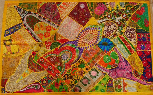 Gelber Patchwork-Wandteppich - indischer Hippie - Wandbehang im Boho-Stil