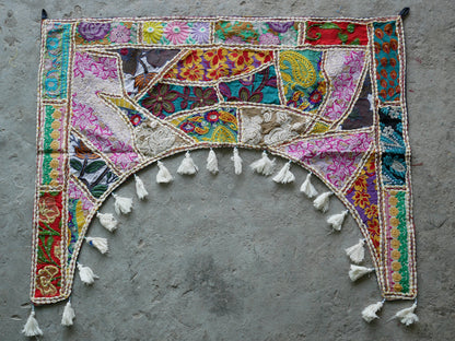 Door Toran - Indian toran, patchwork saree, handmade door valence, window decor - The Shanti Home