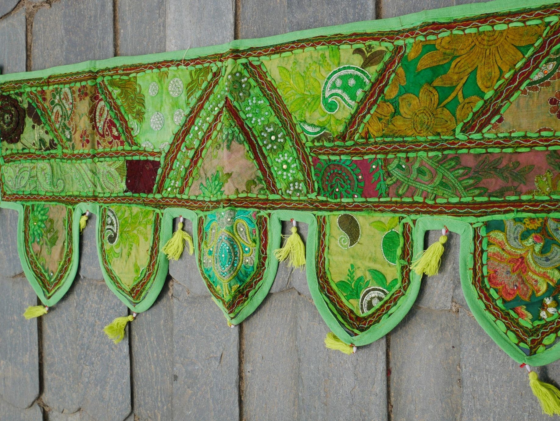 Toran - saree patchwork door hanging | Indian valance - wall decor - The Shanti Home