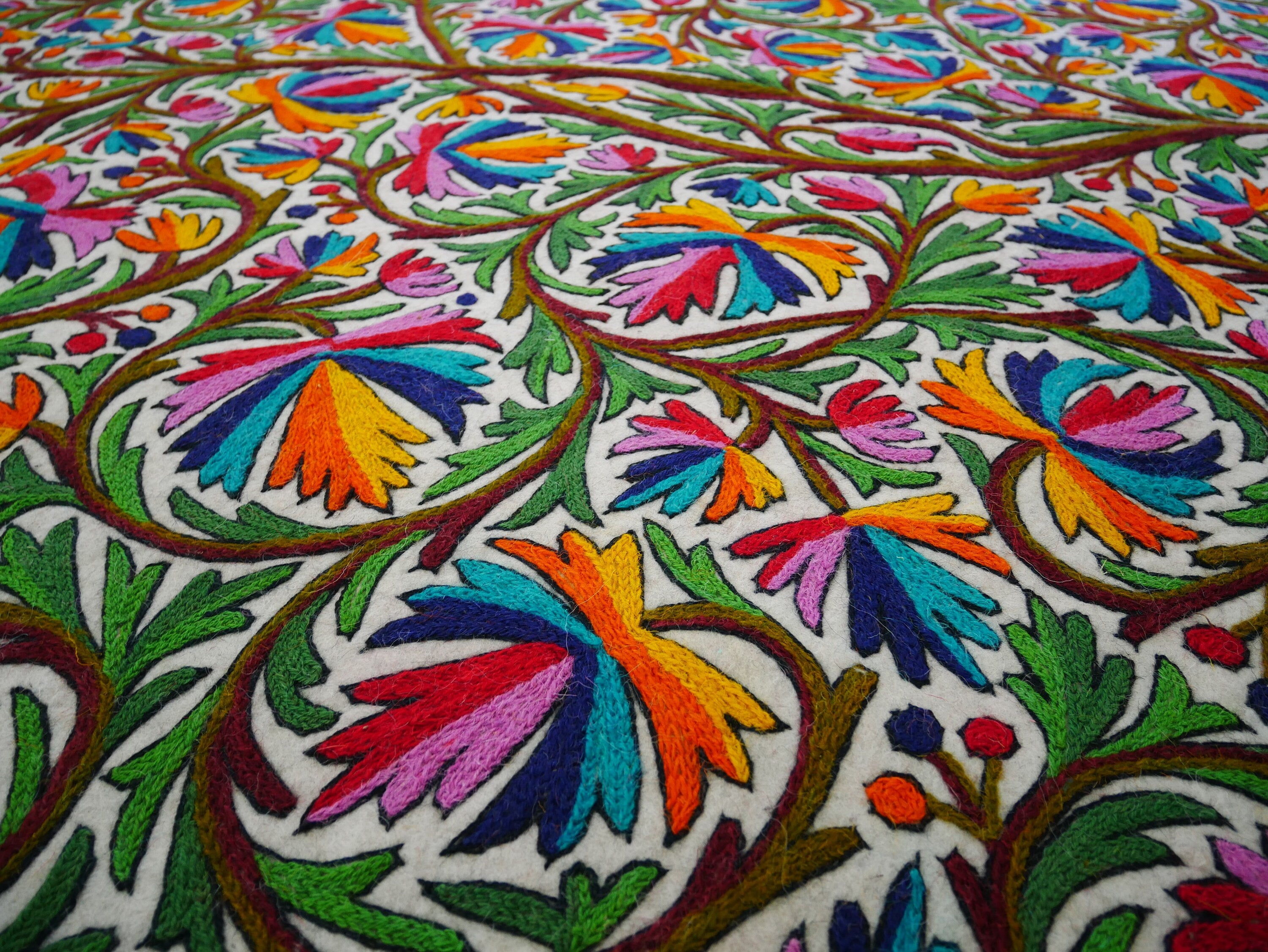 Large wool rug "Tree of life" | boho area rug - Indian floor rug | traditional Namda from Kashmir | felted wool rug 6x9 handmade embroidery - The Shanti Home