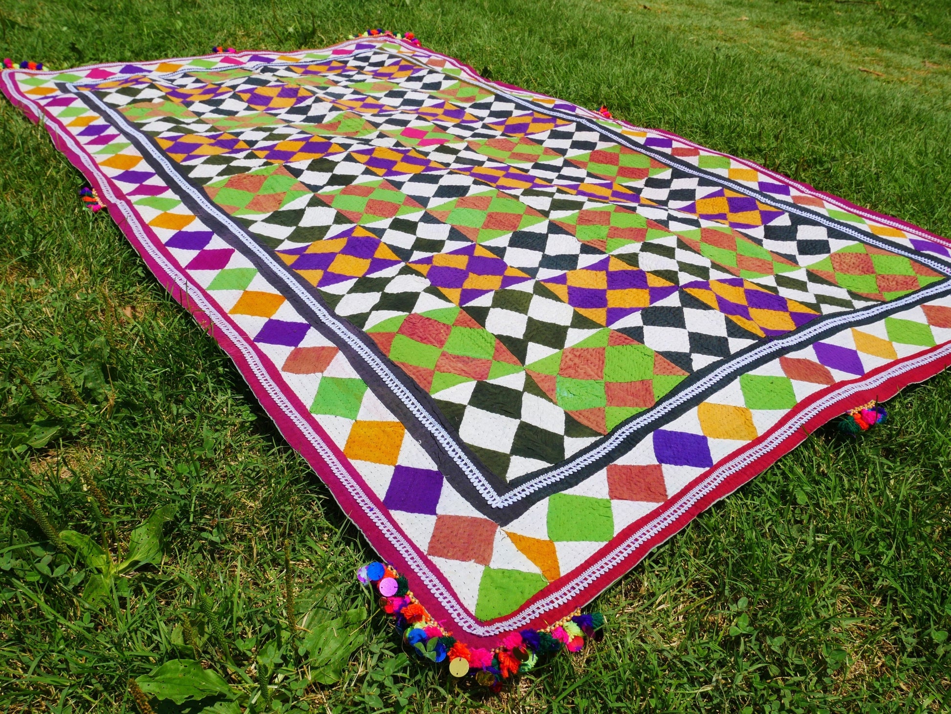 Vintage "Ralli" quilt - handmade tribal bed throw | rare patchwork quilt - Sindh Gypsies in Rajastan - The Shanti Home