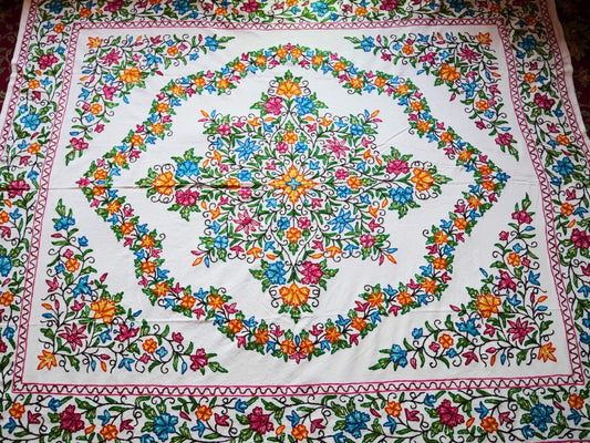 Boho-Bettwäsche - handgefertigte indische Tagesdecke, Kashmir Crewel-Vollstickerei-Bettdecke, farbenfroher Blumenbettüberwurf, böhmisches Schlafzimmer, Geschenk für sie