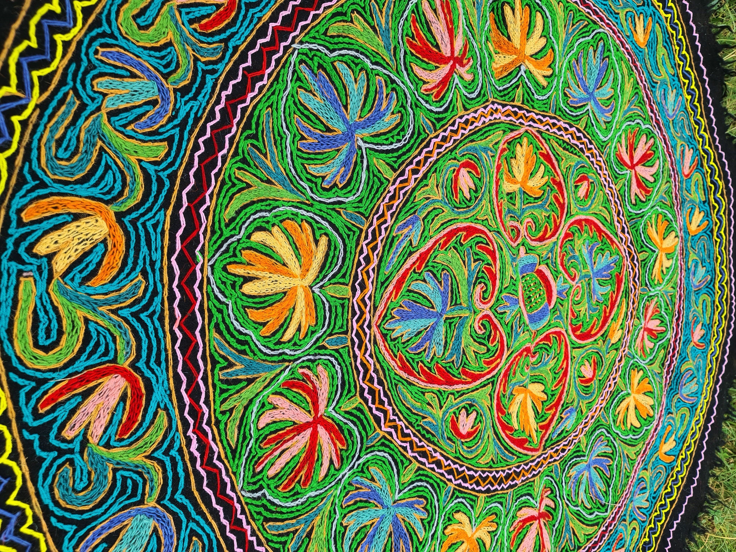 Large round rug - boho wool rug | 5 ft "Namda" from Kashmir hand felted and embroidered | soft Indian area rug - bohemian bedroom carpet - The Shanti Home