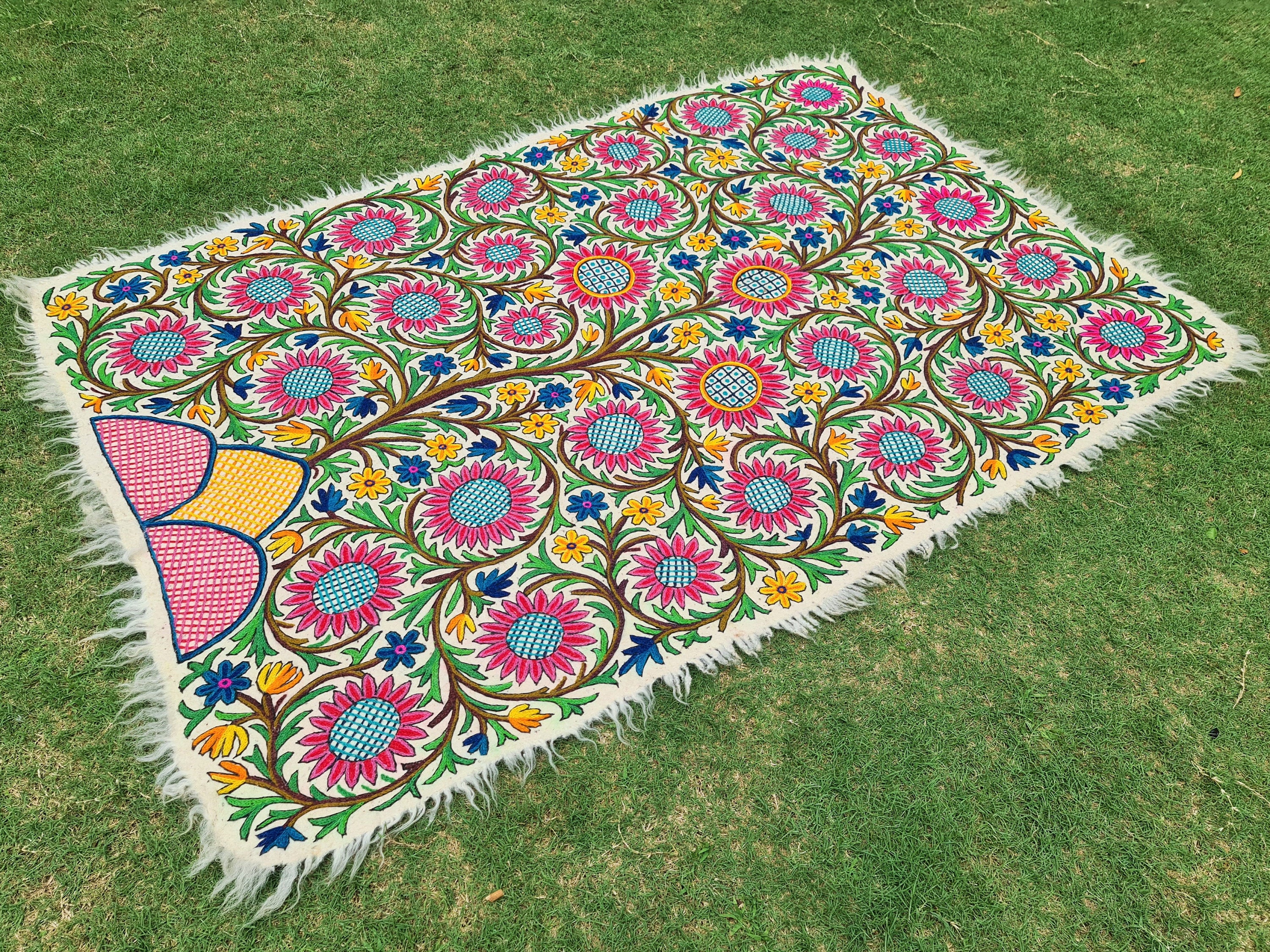 Hand-Felted 7x5 Flower Wool Rug "Namda" from Kashmir - Unique Floral Embroidery on Sheep Wool Felt Base - Boho Decor for Cozy Floors and Artful Corners - The Shanti Home